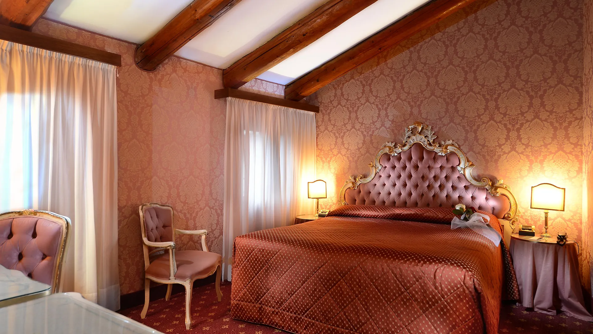 Hotel Rialto Venetië 4*,