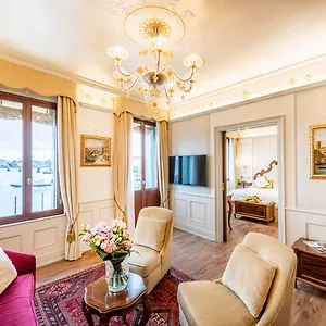 4* Hotel Monaco & Grand Canal