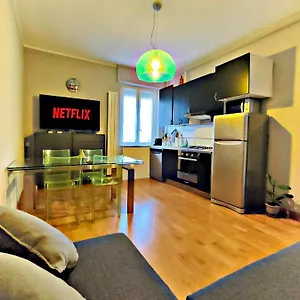 Relax - Navigli Appartement
