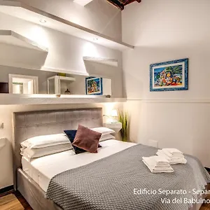 **** Konukevi Tritone House İtalya