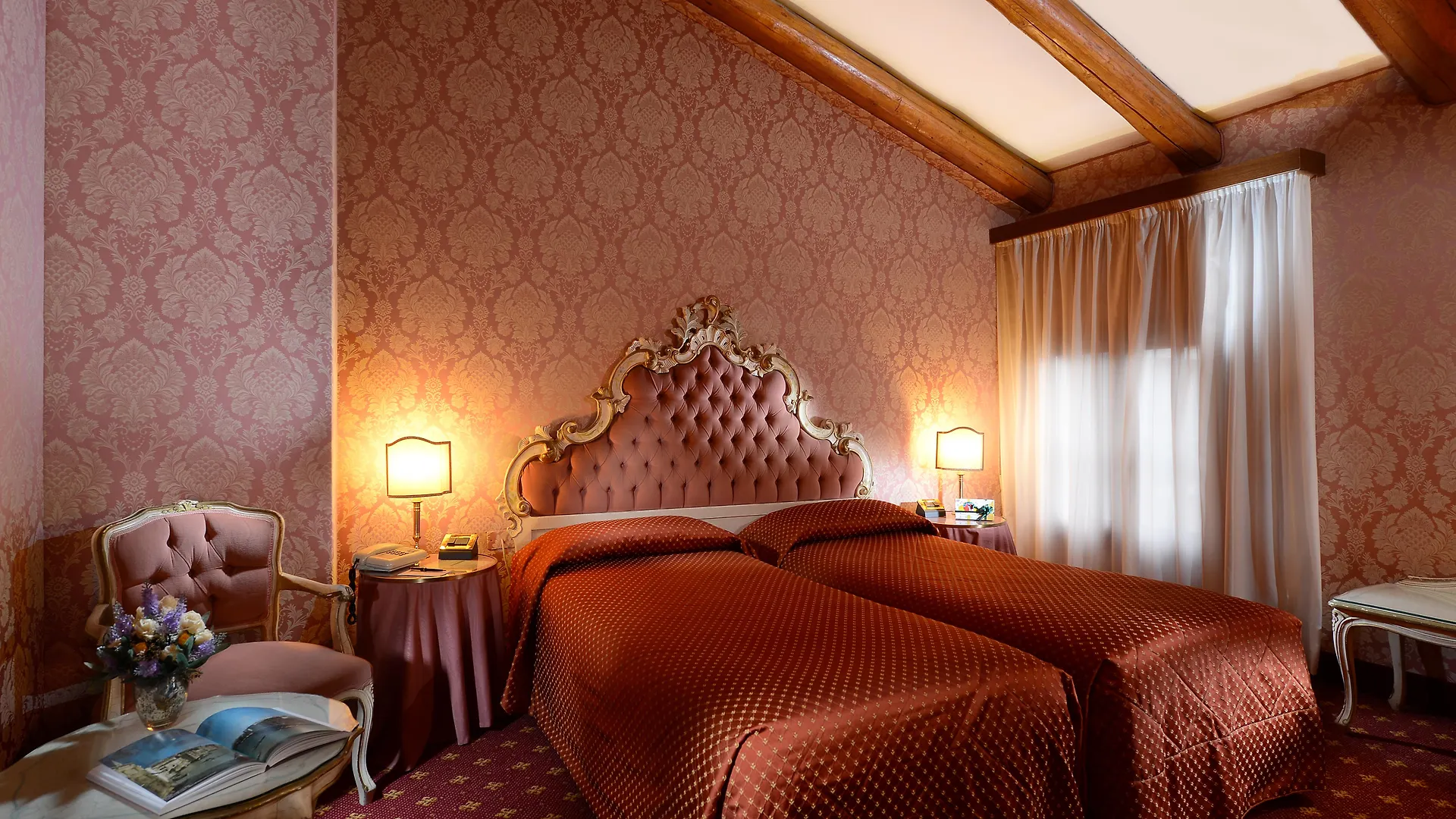 Hotel Rialto Venice 4*,  Italy