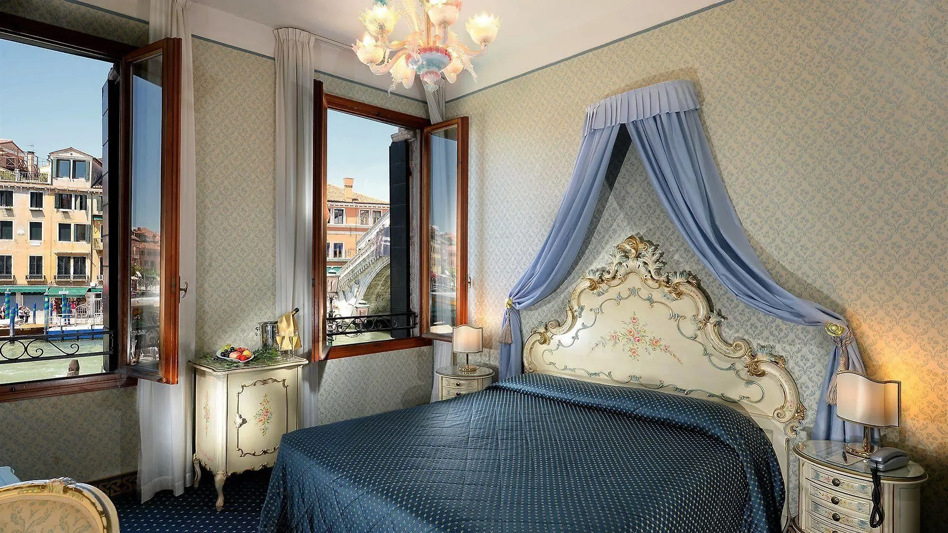 Hotel Rialto Venice 4*,  Italy